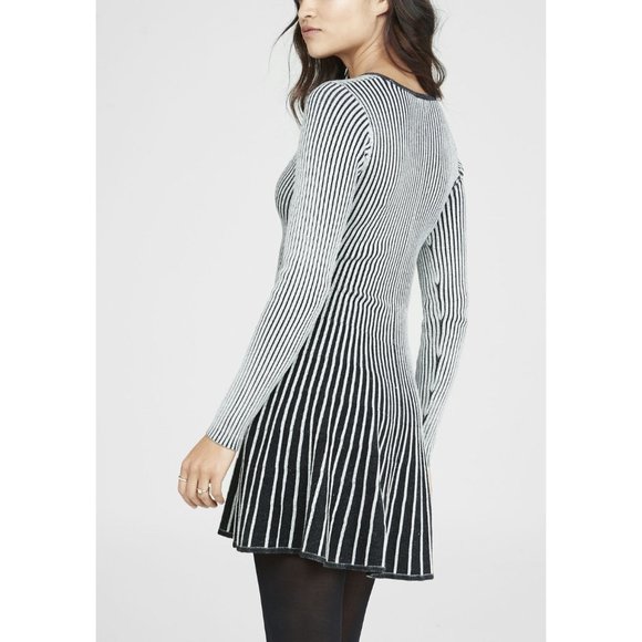 Express sweater dress size Small - Picture 7 of 7